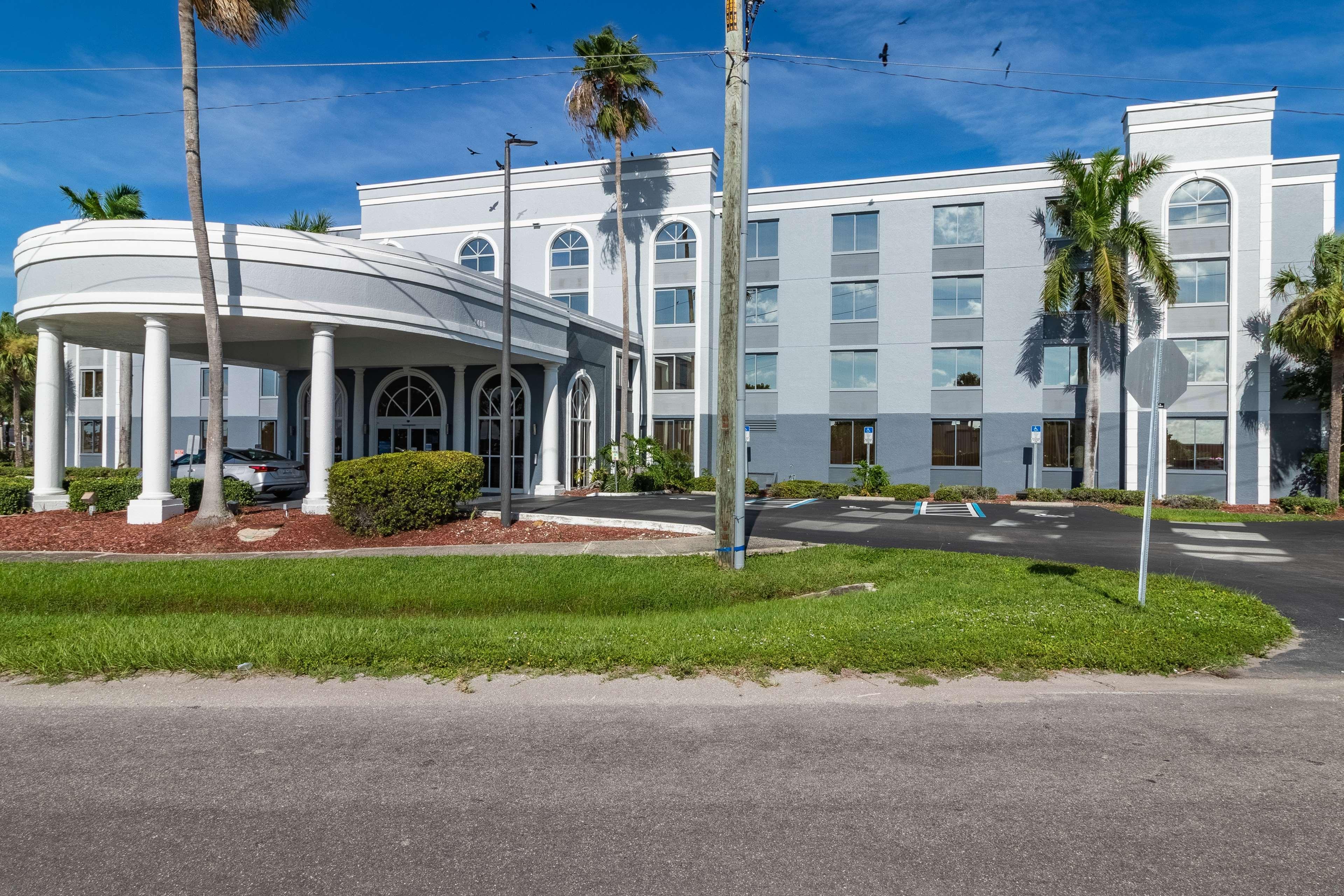 Best Western Fort Myers Inn And Suites Buitenkant foto